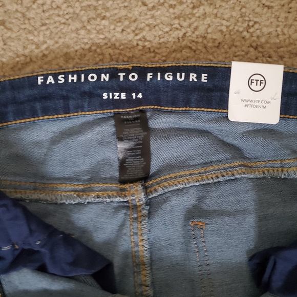 Faux Leather Pocket Skinny Jeans - Picture 4 of 5